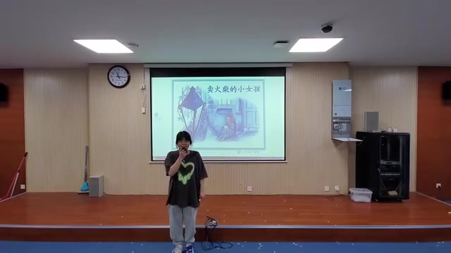 《卖火柴的小女孩》